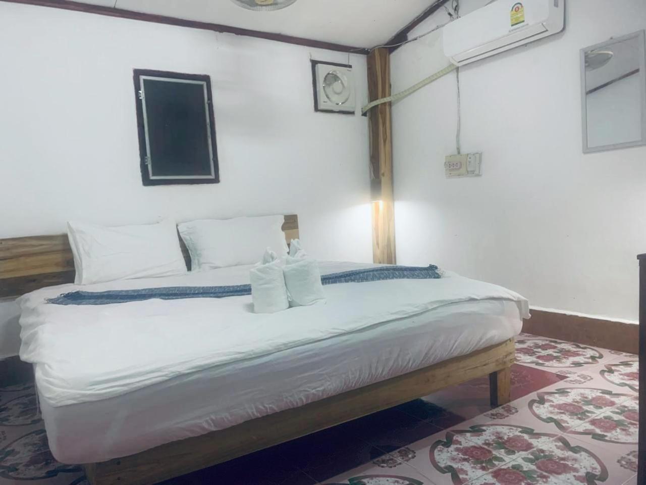 Amelie House Appartement Luang Prabang Buitenkant foto